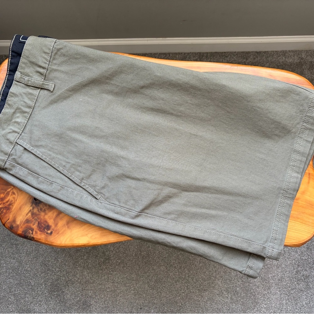 Lost Men's Flat Front Shorts - Olive